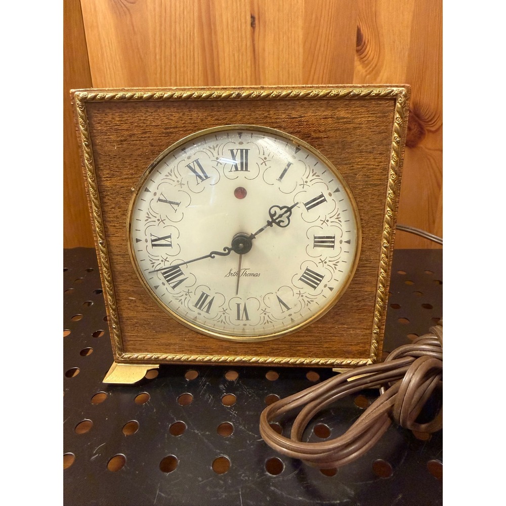 Vintage Seth Thomas Poise Electric Alarm Clock Wood Case Works USA E-861-000